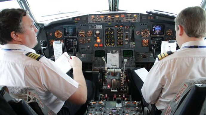 Azərbaycanda aviasiya sahəsində işləyənlərin sayı azalıb 