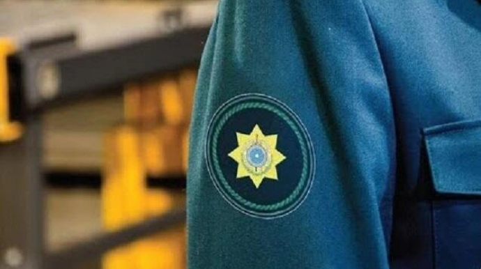 Gömrük Komitəsinin vəzifəli şəxslərinin məhkəməsi başladı 