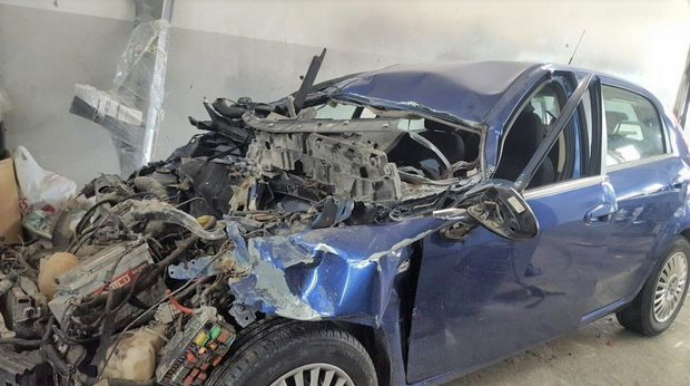 İsmayıllıda kişi sərxoş halda avtomobili divara çırpdı, dayısı öldü