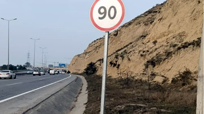 Снижение скоростного режима на дороге Баку Дайрэви-1 для повышения безопасности