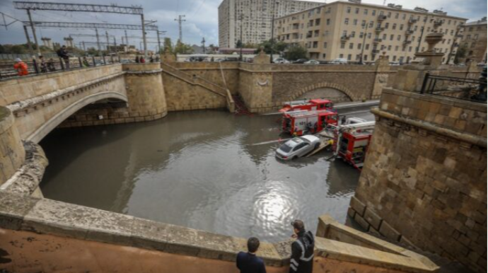 “Bağırov” körpüsünün su altında qalmasının səbəbkarı bu şirkətdir