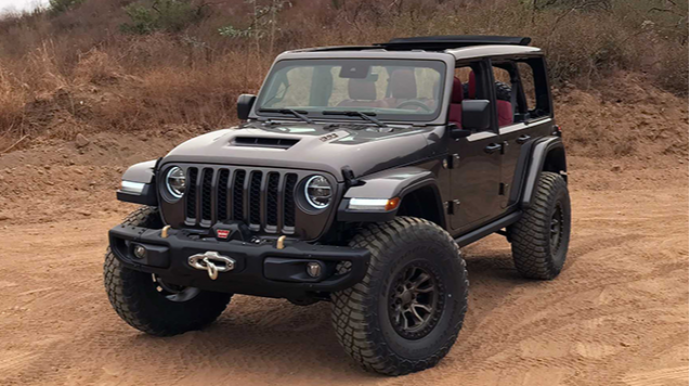 Yol polisi üzərində PKK simvolu olan “JEEP” markalı avtomobili saxladı - 99-RD-088 