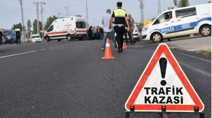 Türkiyədə turist avtobusu qəzaya uğrayıb, onlarla xəsarət alan var 