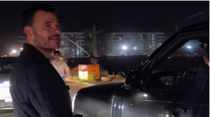 Emin tıxac yaradan sürücüyə kömək etdi, sonra irad bildirdi - VİDEO 