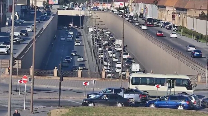 Bakının bir sıra yollarında tıxac yarandı 
