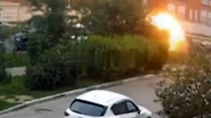 "BMW" markalı avtomobil partladıldı - Rusiya MN-nin general-mayoru öldü - VİDEO 