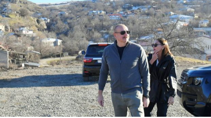 İlham Əliyev və Mehriban Əliyeva Xocalının Şuşakənd kəndinin ərazisinə baxış keçiriblər - FOTO