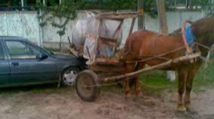 Xaçmazda avtomobil at arabasını vurub, xəsarət alanlar var 