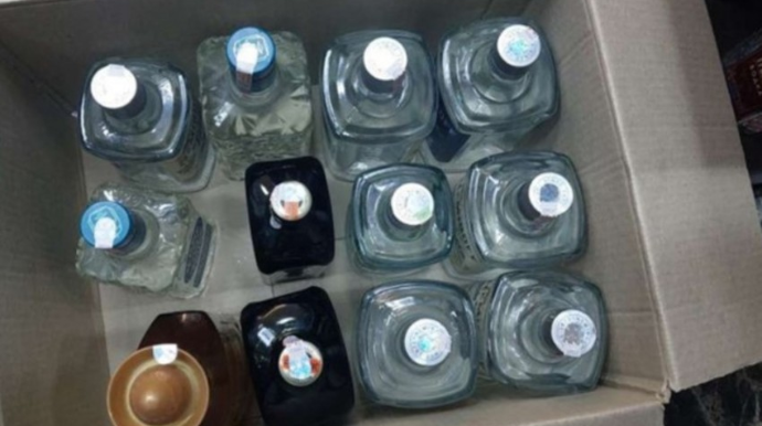 Bakıda marketdə saxta spirtli içkilər aşkarlandı - FOTO