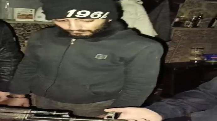 Suraxanıda “Kalaşnikov” satmaq istəyən şəxs saxlanılıb  - VİDEO