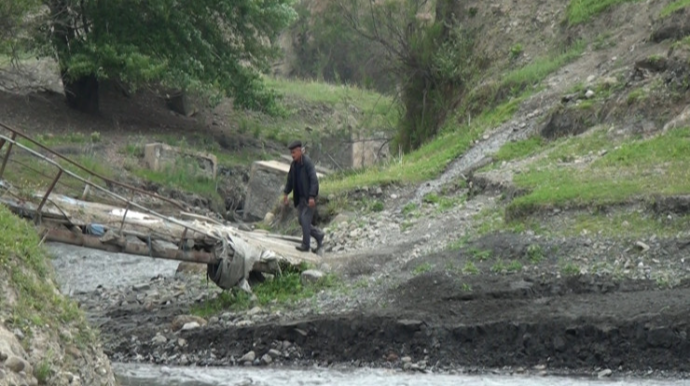 Beş kəndin bir körpüsü var, o da qəzalı - VİDEO 