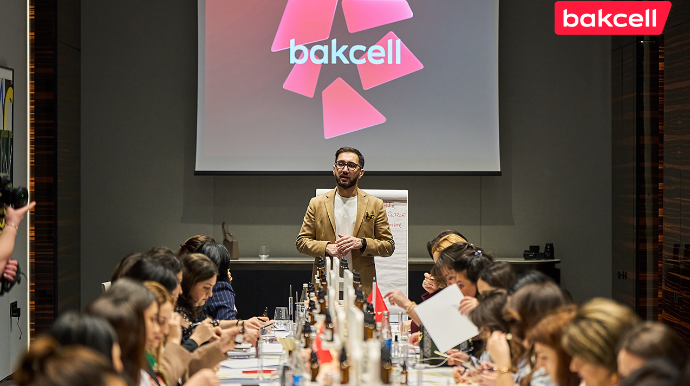 “Bakcell” 8 Martı xanım jurnalistlərlə birgə qeyd edib - FOTOLAR 
