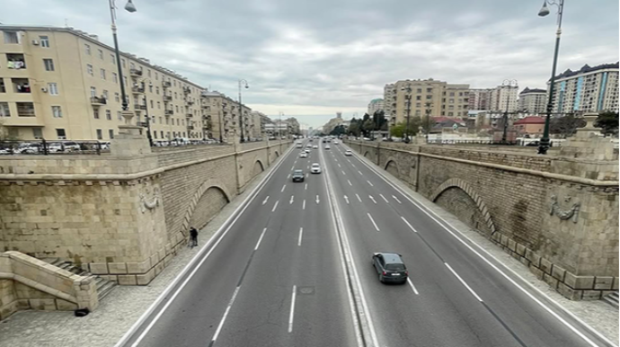 Yolun 10 gün bağlı olacağı deyilmişdi - Hələ də açılmayıb