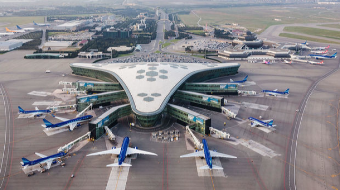 МАУ выполнит чартерные рейсы из Баку в Киев