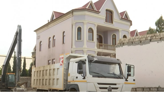 Bakıda bu evlərin sahiblərinə kompensasiya ödənildi - VİDEO 