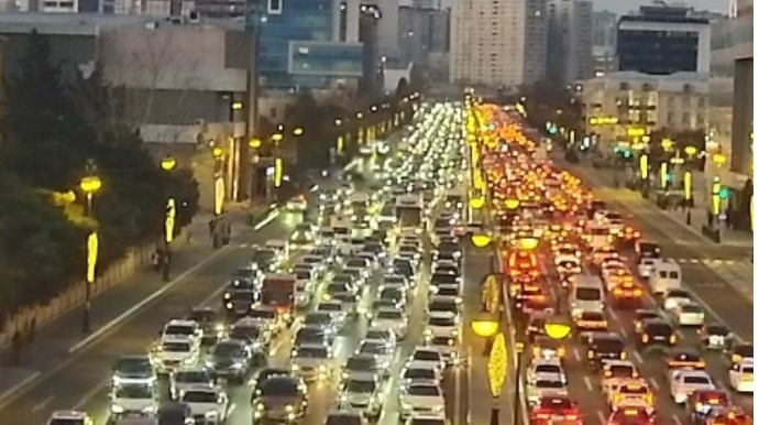 Bakının bu yollarında tıxac var - SİYAHI 