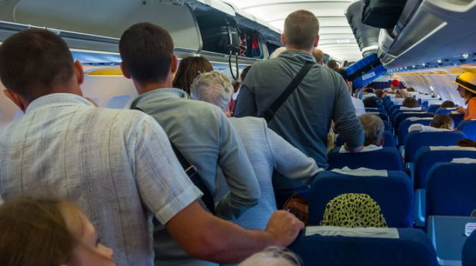 Təyyarədə faciə: 47 yaşlı kişi öldü 