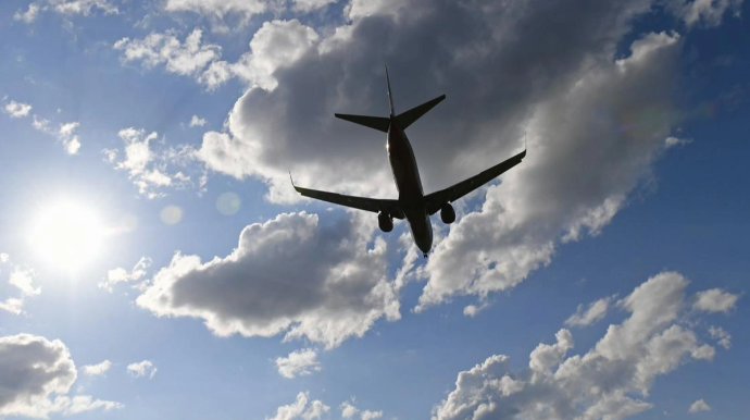 İran beynəlxalq və daxili uçuşlara qadağanı uzatdı 