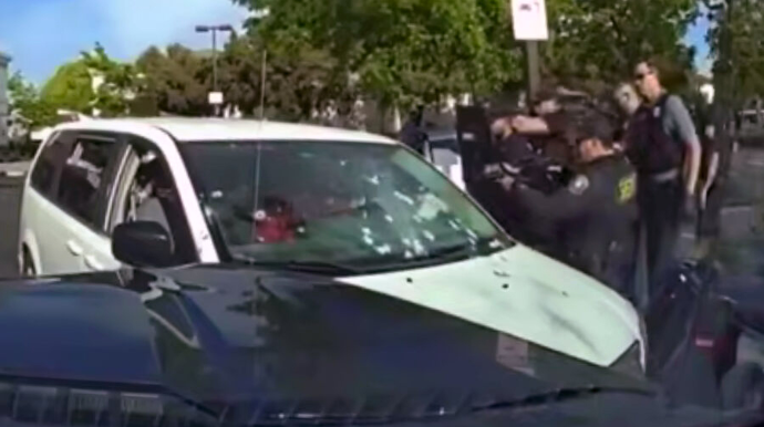 Polisə tabe olmayan 69 yaşlı sürücü güllələndi - VİDEO