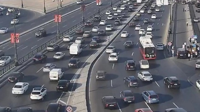 Paytaxtın bir sıra yollarında tıxac var - SİYAHI 