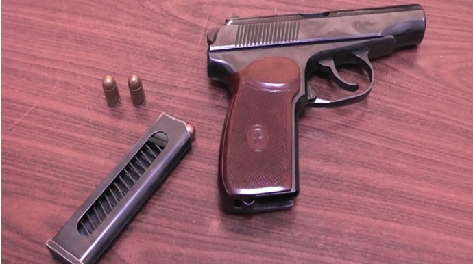 Gəncə sakinində silah aşkarlanıb  - FOTO