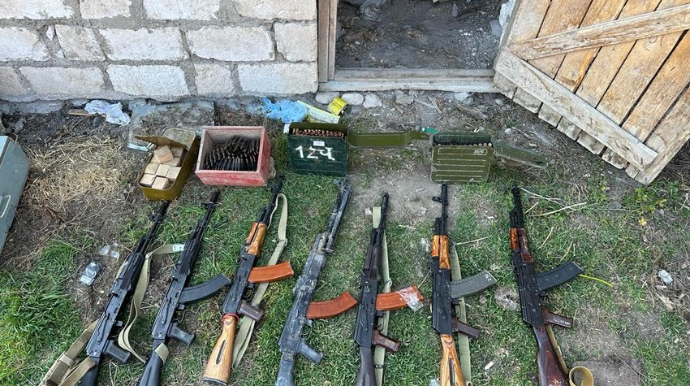 Ağdamda evin zirzəmisindən silah-sursat tapılıb  - VİDEO