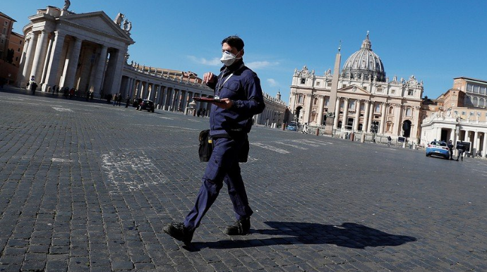 В Ватикане бездомным начали делать прививки от COVID-19