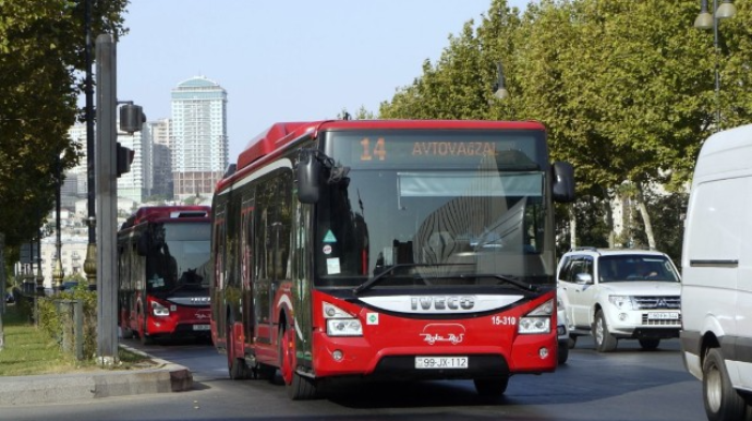 113 avtobusun hərəkətində gecikmə var