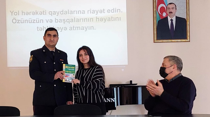 Şəki dövlət yol polisi təhsil müəssisələrində maarifləndirmə tədbirlərini davam etdirir  - FOTO