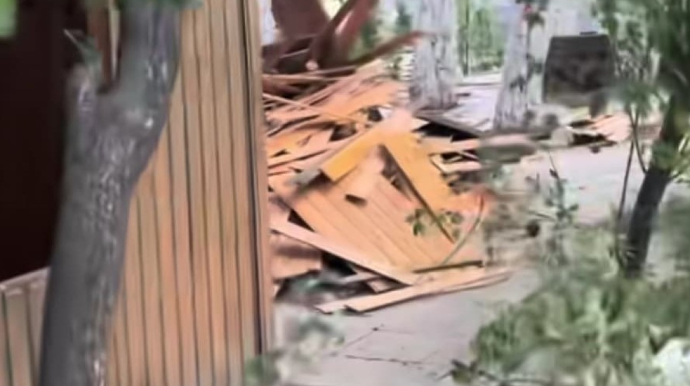 "Şəki"  restoranının yanındakı "Xal-Xal" da sökülür - FOTOLAR 