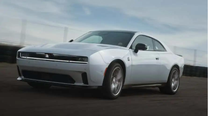 “Dodge Charger” Avropada da satışa çıxarılacaq