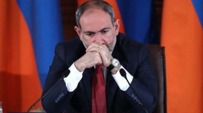 Paşinyan Qarabağdan çıxmayan erməni əsgərlərdən Putinə şikayətləndi:  “İtaət etmirlər”