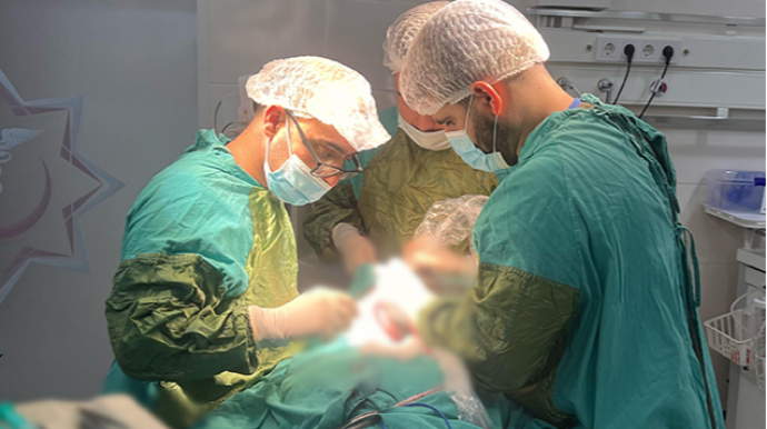 Meyitdən 19 yaşlı gəncə ürək transplantasiya edildi - Azərbaycanda ilk