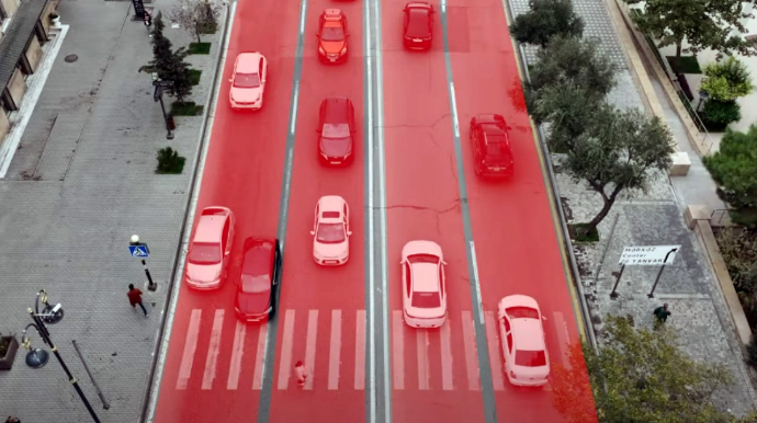 Жизнь пешеходов под угрозой: как сделать переход у Госкомстата безопасным? - VİDEO