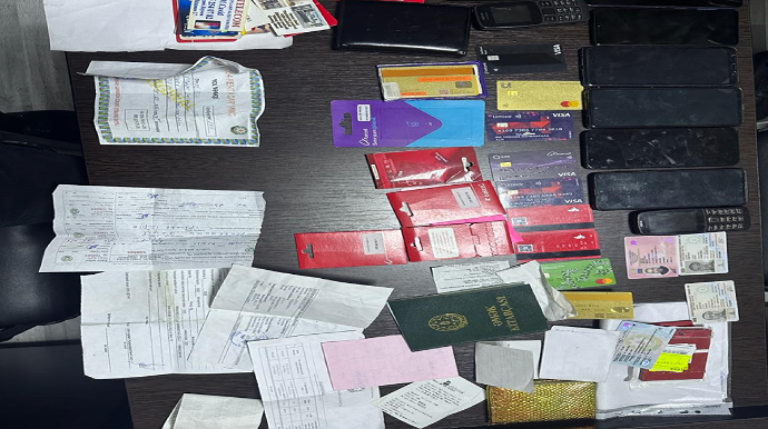 Elan saytlarında 11 nəfəri aldadıb pulunu alan tutuldu - VİDEO 