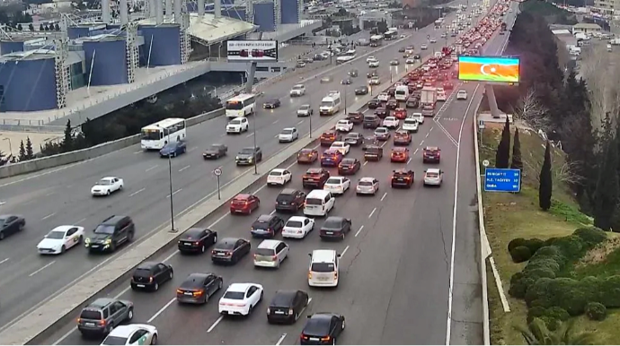 Paytaxtın bu küçələrində tıxac var - SİYAHI