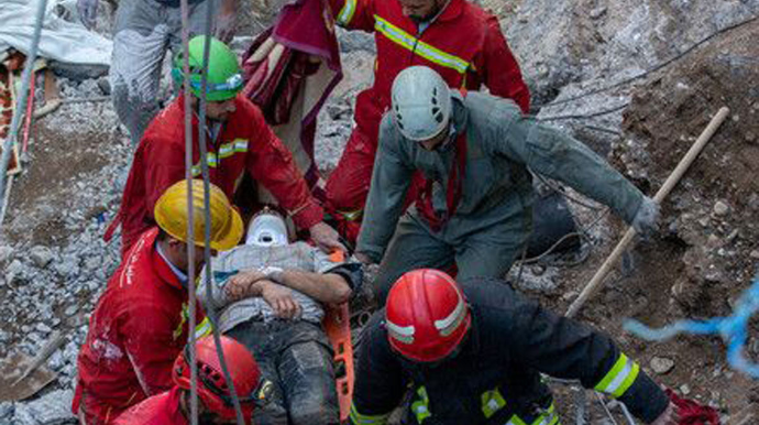 İranda 5 bina uçdu, dağıntılar altında qalanlar var 