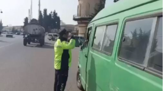 Yol polisi yararsız avtomobillərlə sərnişin daşıyanlara qarşı reydlərə başladı - VİDEO