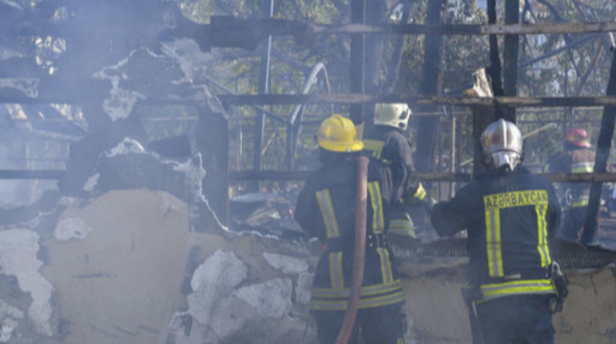 Стали известны подробности пожара в ТЦ "Садарак"