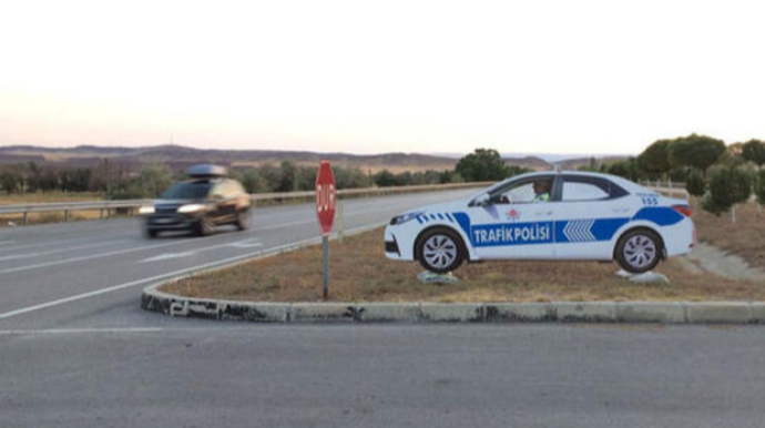 Türkiyədə narkotik tacirləri maketi gerçək sanıb özlərini ələ verdilər 