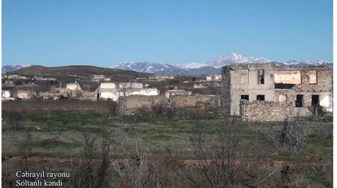 Yeni piyada keçidi ilə bağlı vətəndaşların fikirləri - VİDEO