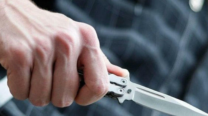 Gəncədə 31 yaşlı kişi bıçaqlanıb 
