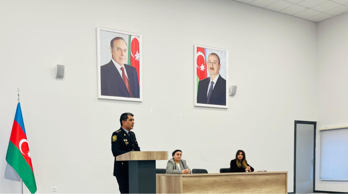 Polis Laçında şagirdlərlə maarifləndirici görüş keçirib - FOTO