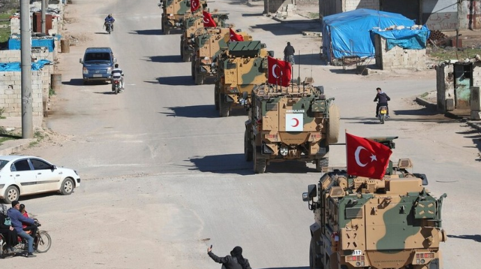 M4 avtomagistralında post patruluna hücum oldu; avtomobil zərər görüb 