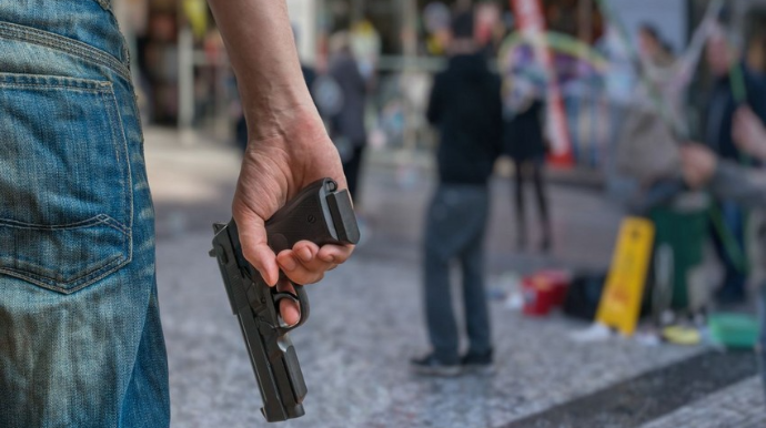 Yerevanda universitet yaxınlığında atışma olub, xəsarət alanlar var