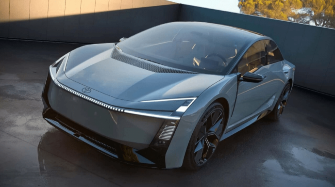 “Toyota” yeni nəsil “Corolla” konseptini təqdim edib - FOTOLAR