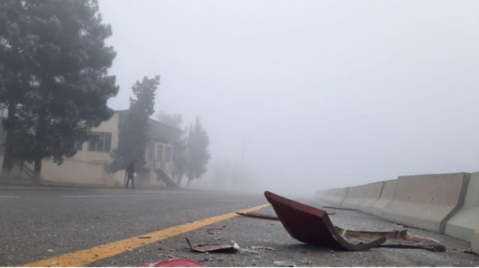 Qəbələdə iki avtomobil toqquşub, ölən var 