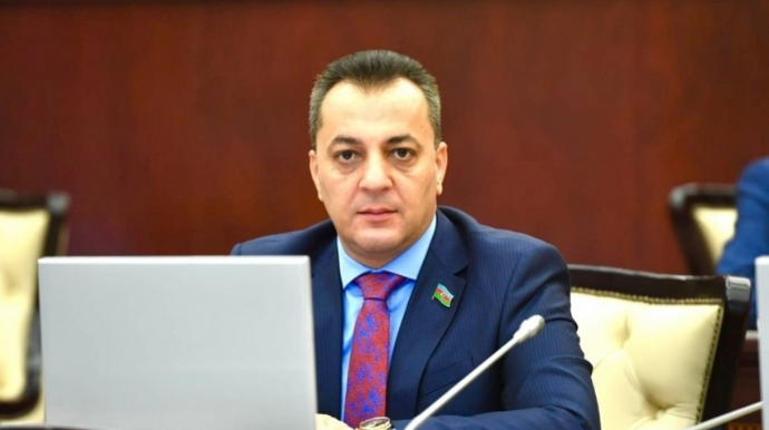 Deputat universitetlərin paytaxtdan kənara köçürülməsini təklif edib 