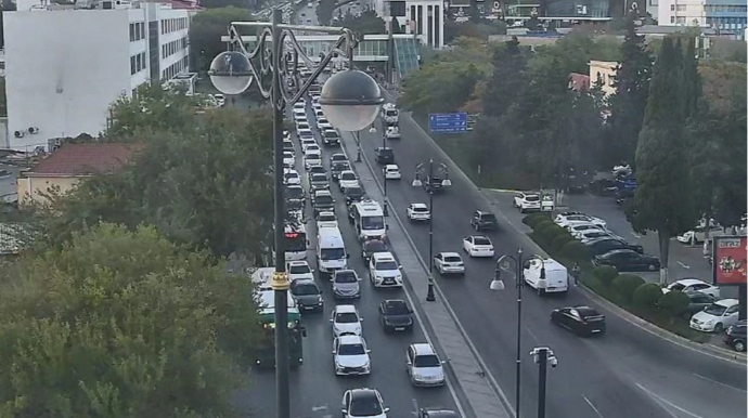 Bu yollarda tıxac var - SİYAHI 