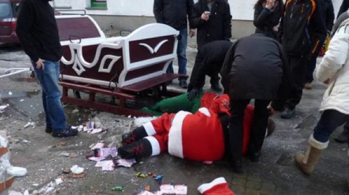 Sərxoş Şaxta baba qatarların hərəkətini pozdu